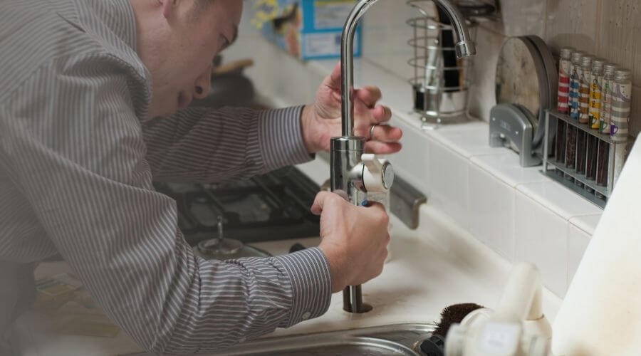 Professional clogged toilet repair in Amsterdam, MO